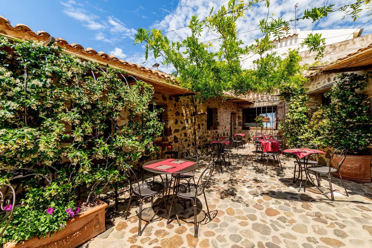 Albergo Diffuso Mannois Orosei Exteriér fotografie